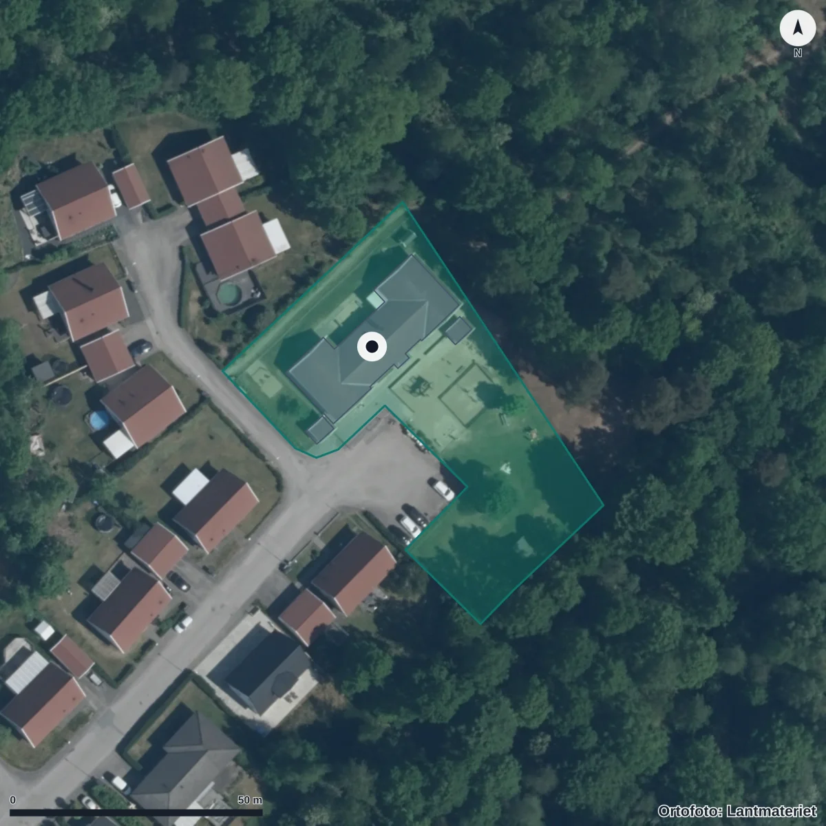 Flygbild över Klockareskogen, ortofoto från Lantmäteriet