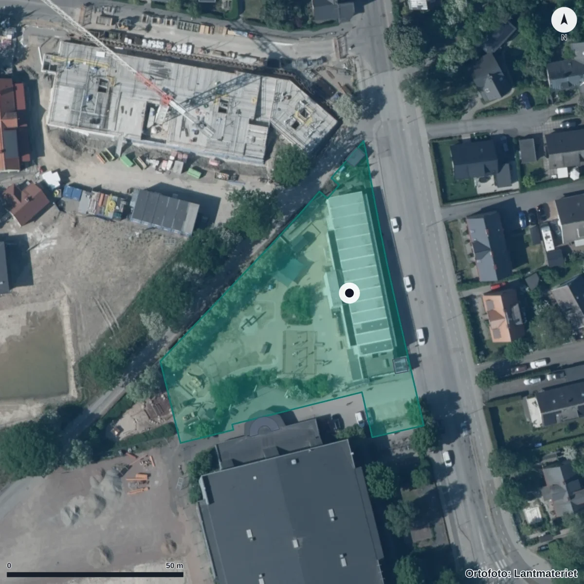 Flygbild över Ladugårdsmarkens Förskola, ortofoto från Lantmäteriet