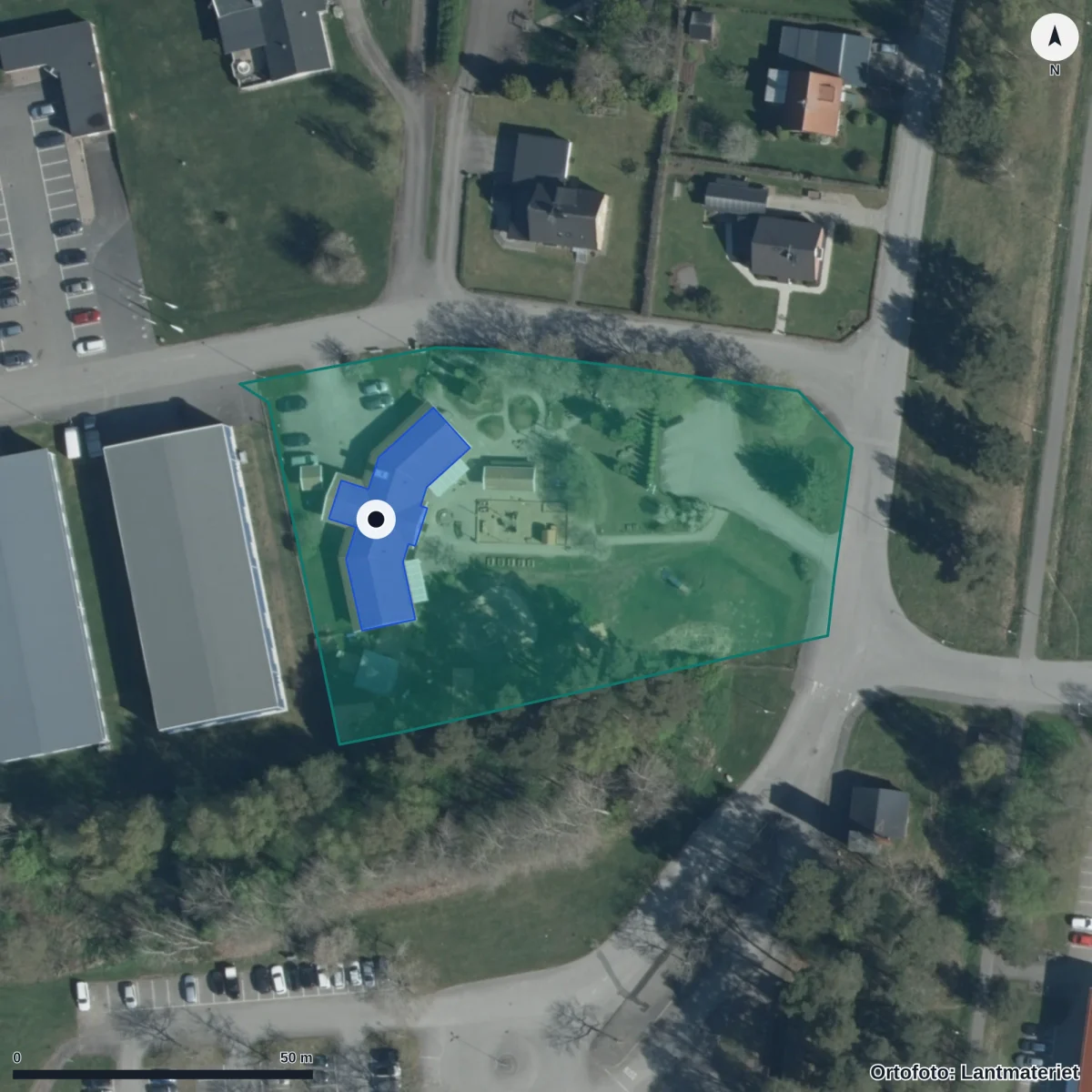 Flygbild över Ängsgårdens Förskola, ortofoto från Lantmäteriet