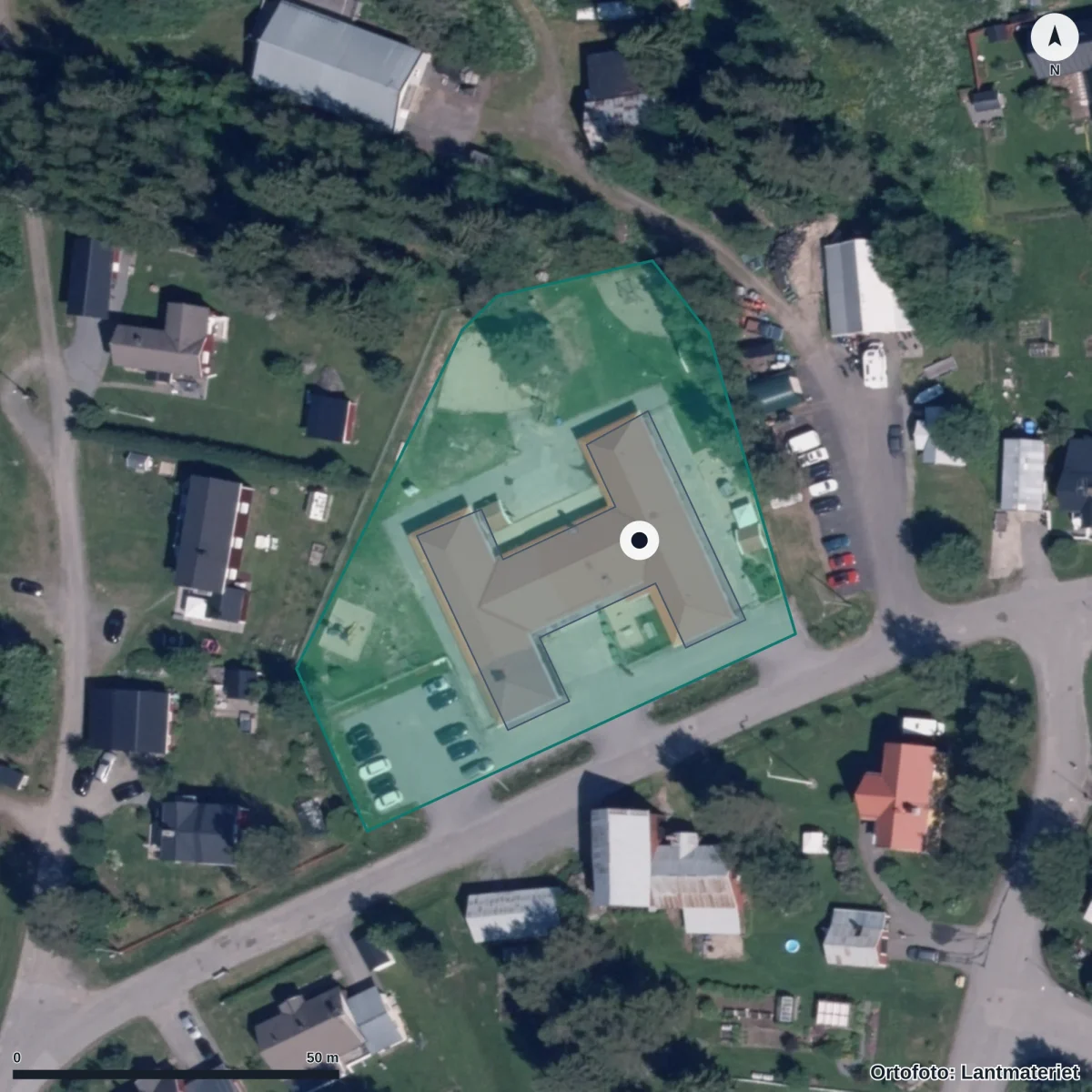 Flygbild över Förskolan Fyrklövern, ortofoto från Lantmäteriet