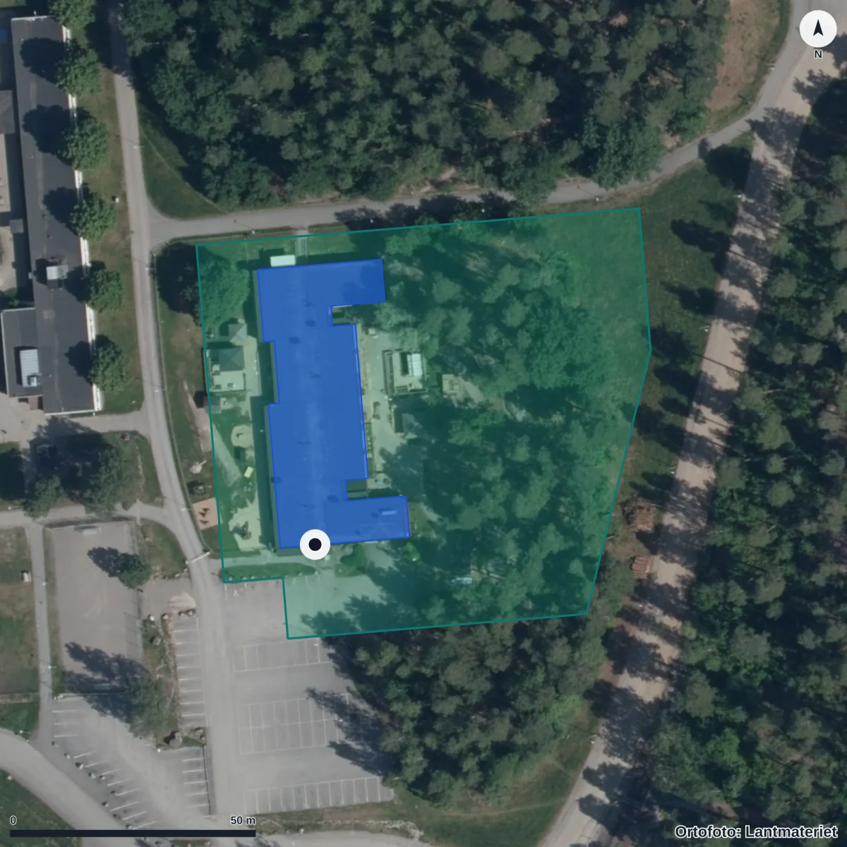 Flygbild över Lekeberga Förskola, ortofoto från Lantmäteriet