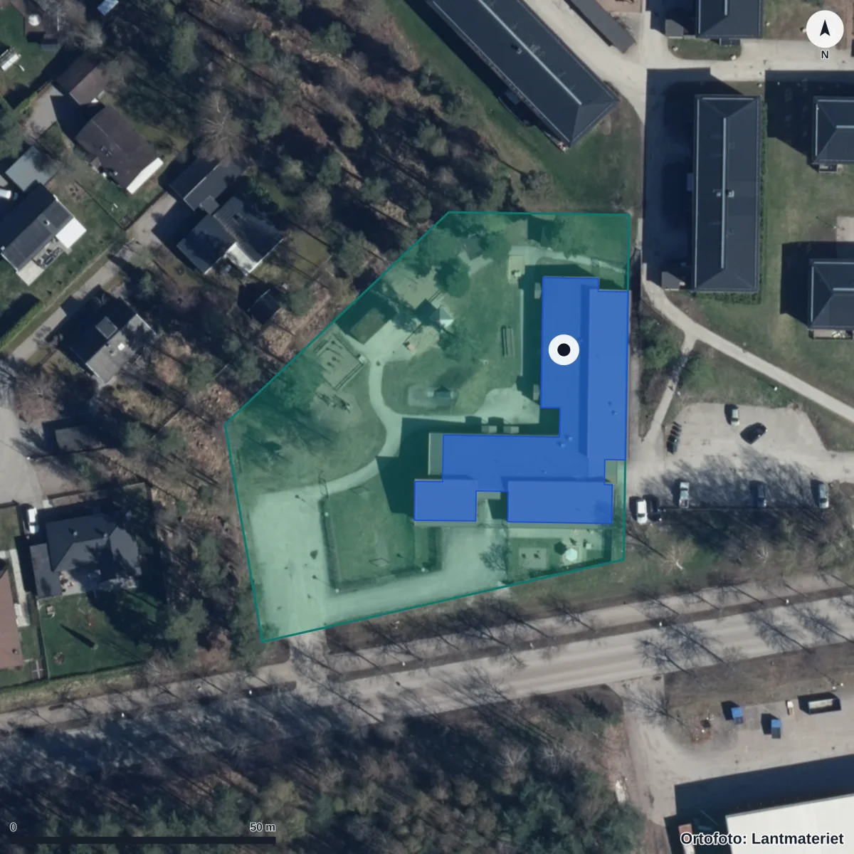 Flygbild över Smultronbackens Förskola, ortofoto från Lantmäteriet