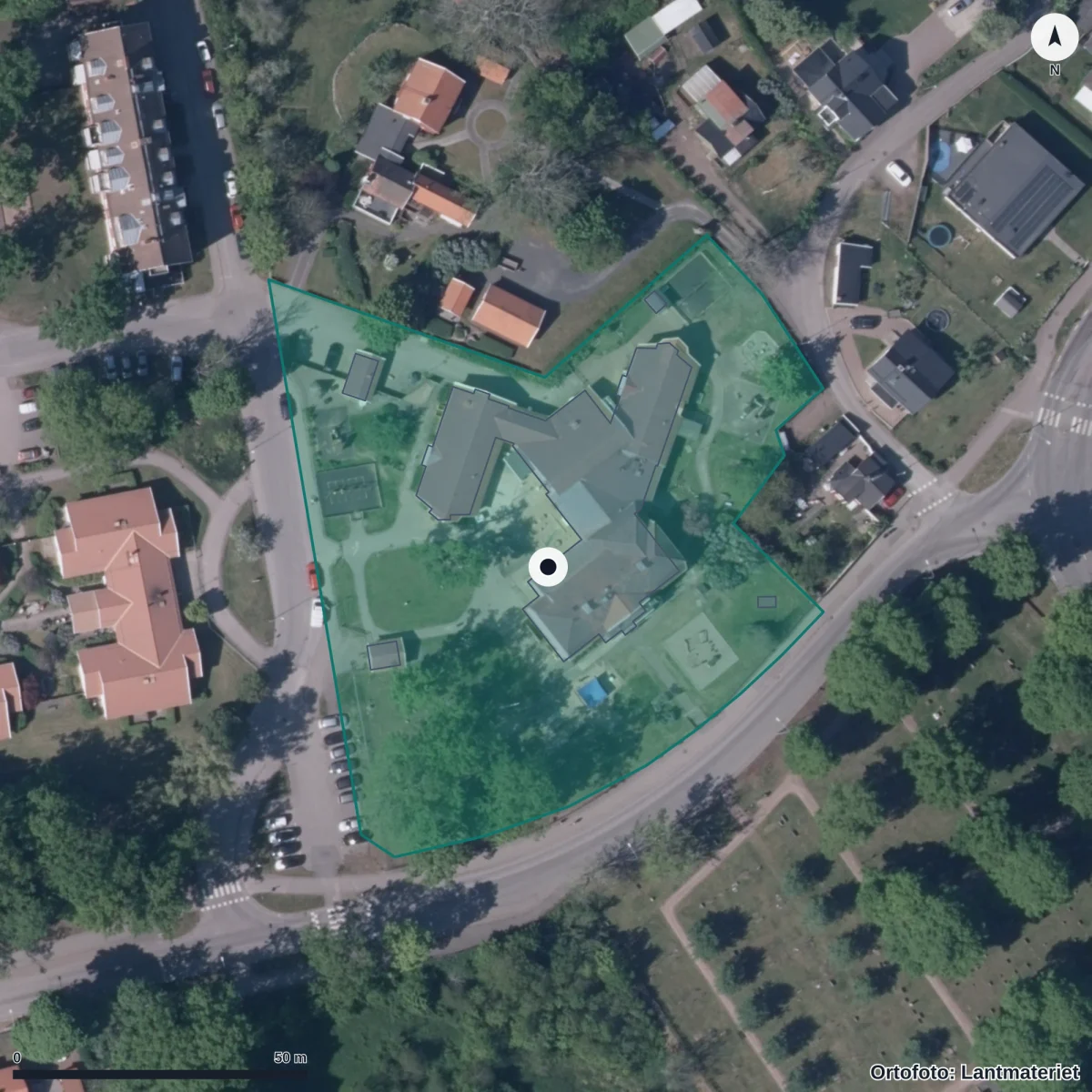 Flygbild över Klockarebackens Förskola, ortofoto från Lantmäteriet