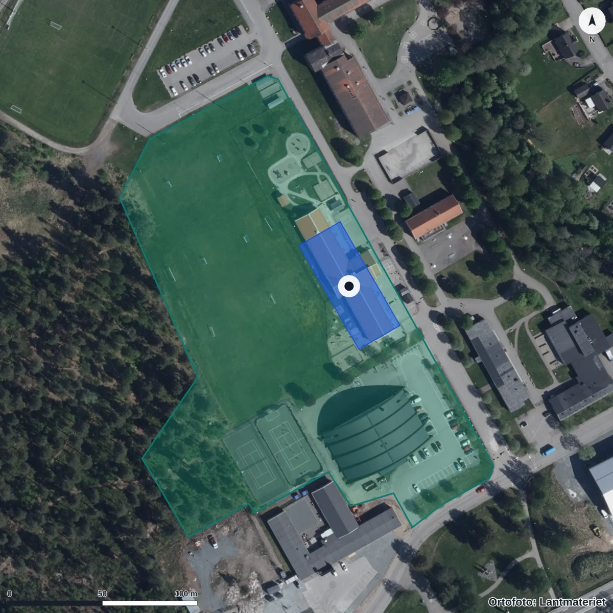 Flygbild över Förskolan Lindåsen, ortofoto från Lantmäteriet