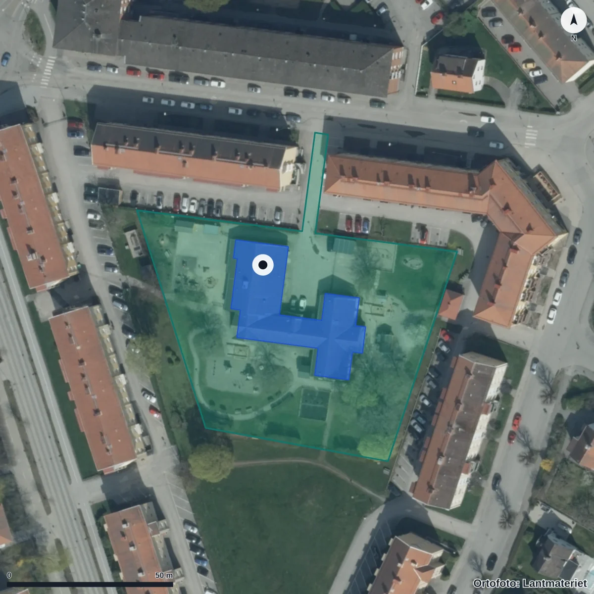 Flygbild över Trädgårdsmästarens Förskola, ortofoto från Lantmäteriet