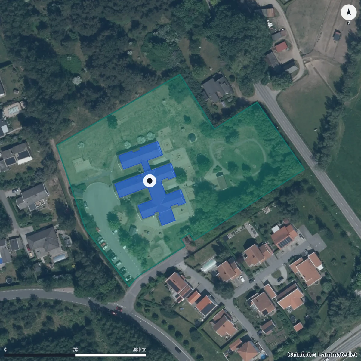 Flygbild över Henkelstorps Förskola, ortofoto från Lantmäteriet