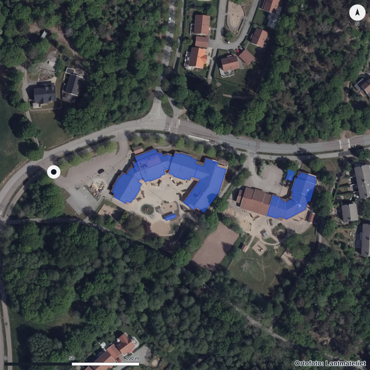 Flygbild över Friarelyckan 53 Förskola, ortofoto från Lantmäteriet