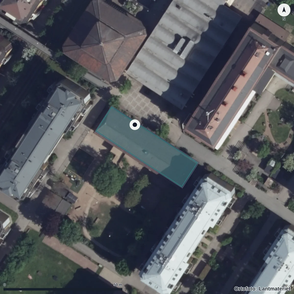 Flygbild över Albotorget 5 Förskola, ortofoto från Lantmäteriet