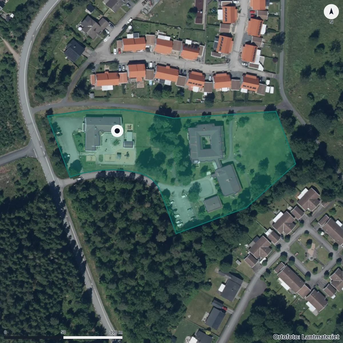 Flygbild över Ängslyckans Förskola, ortofoto från Lantmäteriet