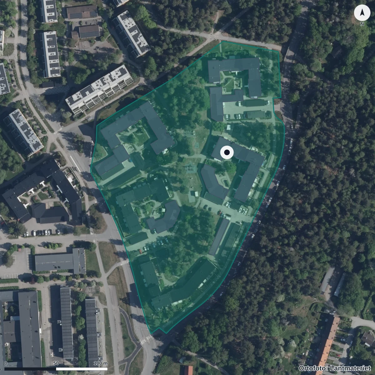 Flygbild över Förskolan Regnbågen, ortofoto från Lantmäteriet
