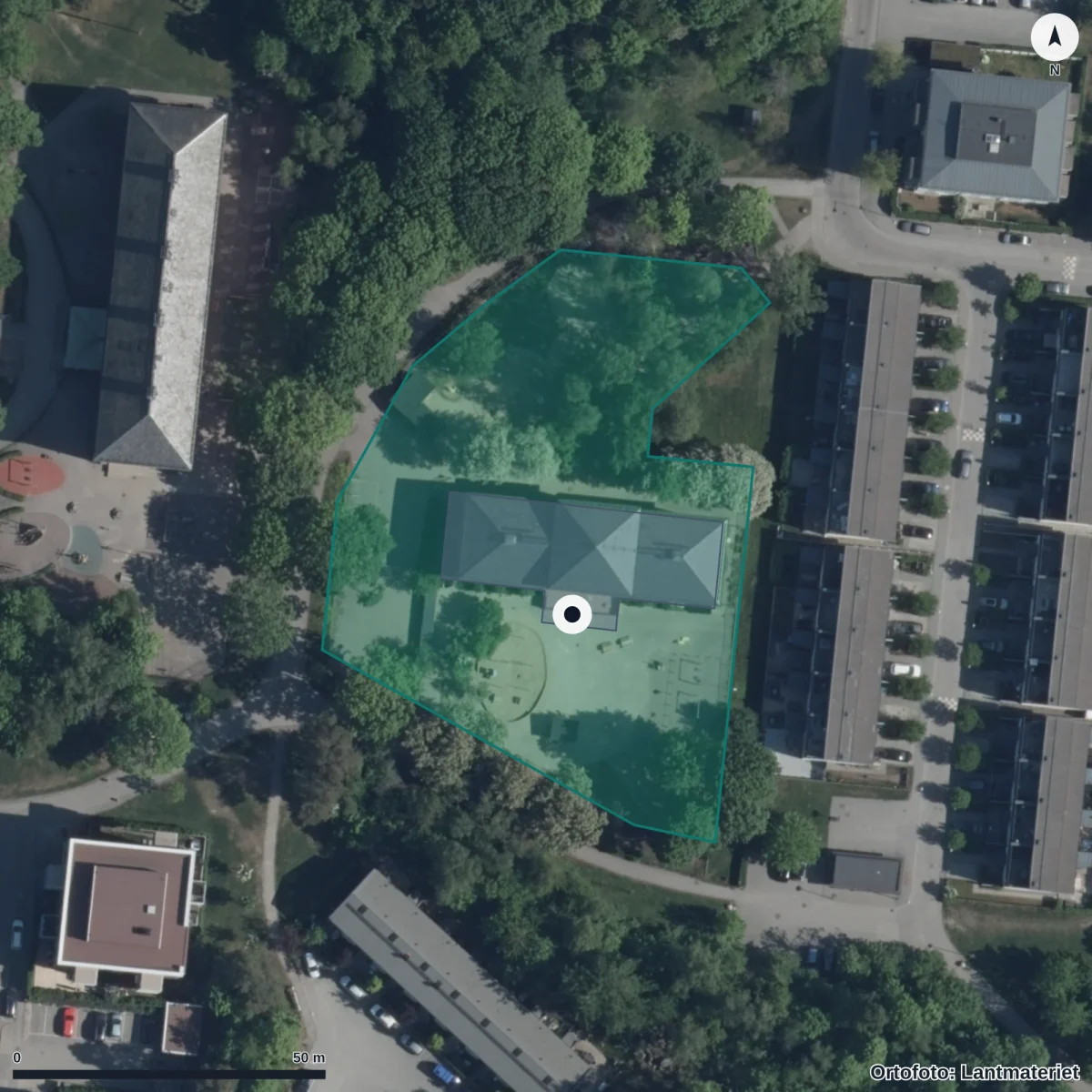 Flygbild över Förskolan Raoul Wallenberg, ortofoto från Lantmäteriet