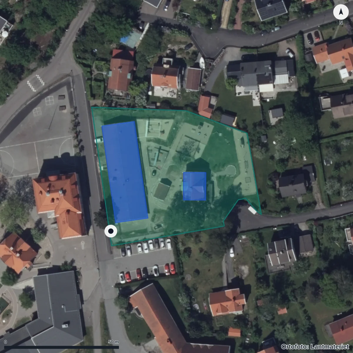 Flygbild över Hagens Kapellväg 4 Förskola, ortofoto från Lantmäteriet