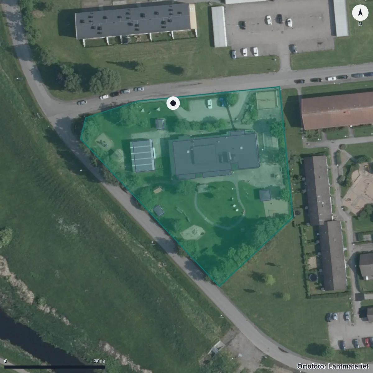 Flygbild över Lärkans Förskola, ortofoto från Lantmäteriet