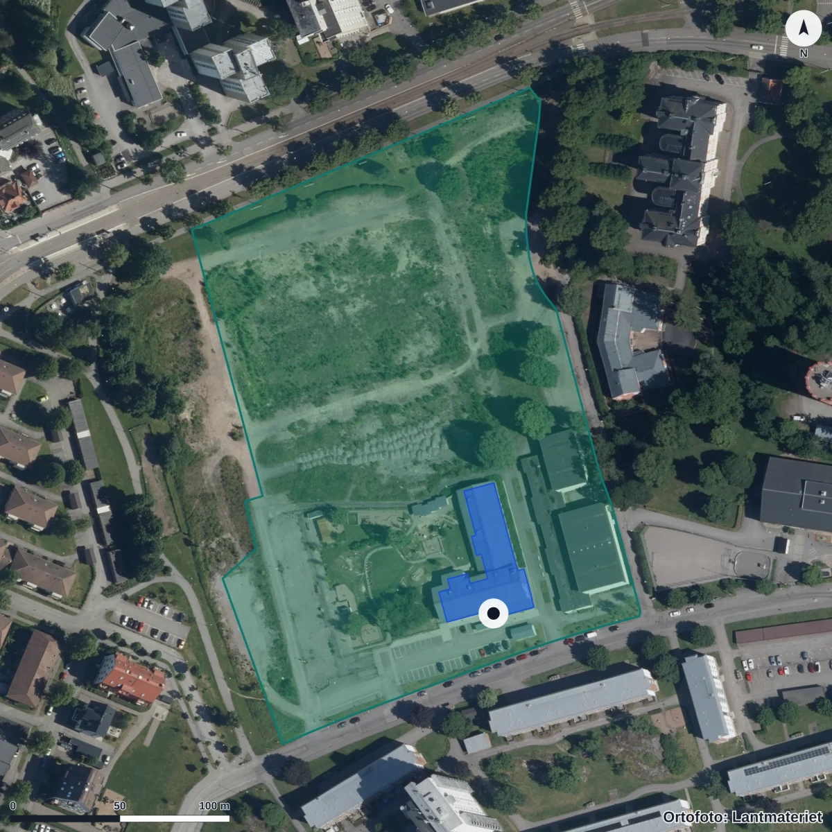 Flygbild över Vattentornets Förskola, ortofoto från Lantmäteriet