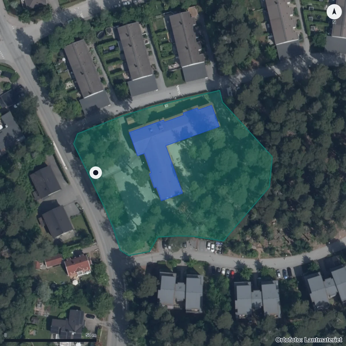 Flygbild över Trasthagens Förskola, ortofoto från Lantmäteriet