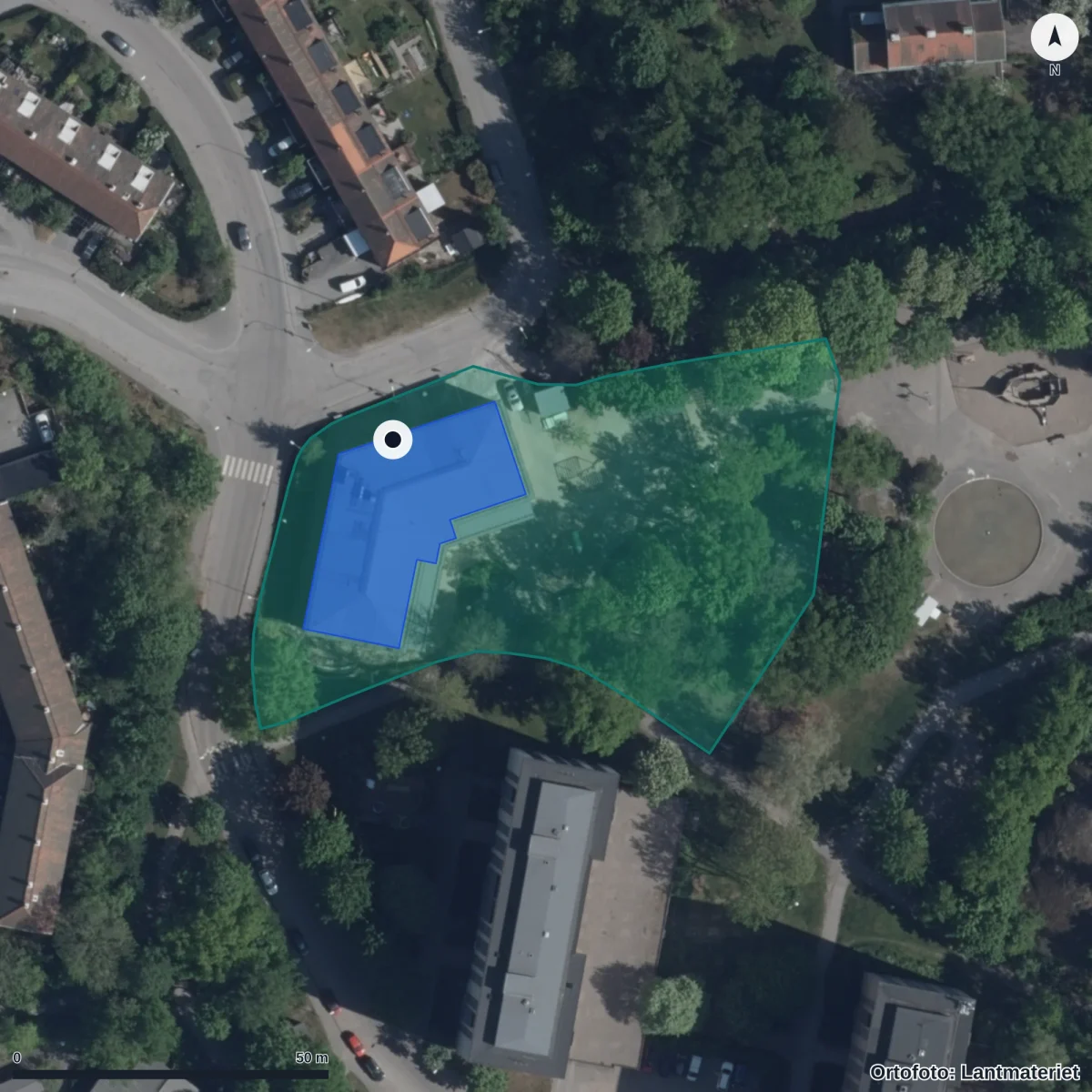 Flygbild över Förskolan Majamyra, ortofoto från Lantmäteriet