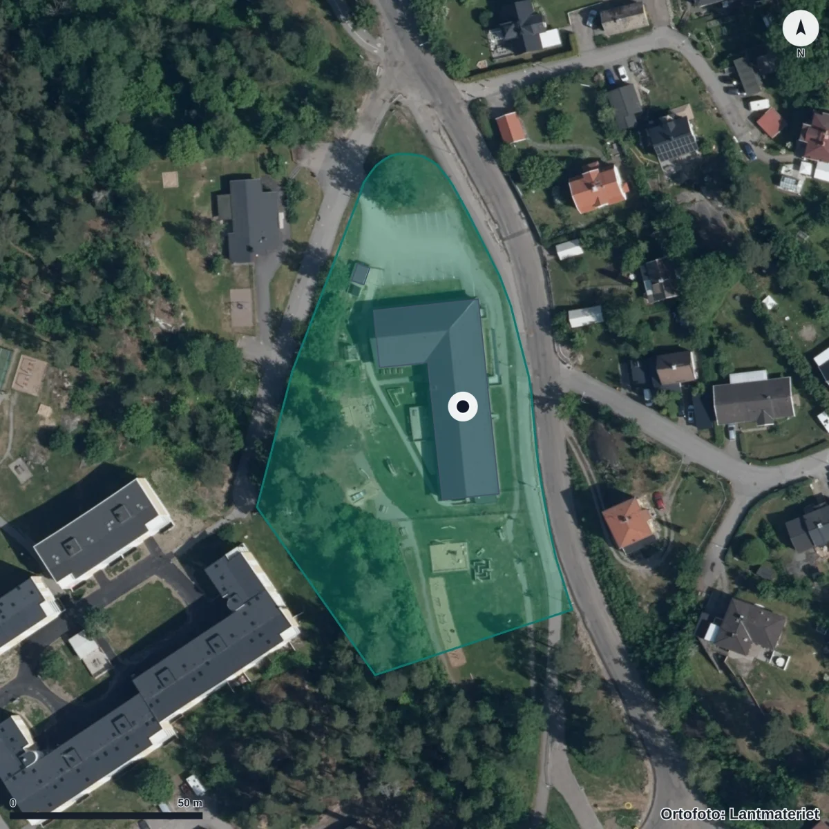 Flygbild över Högklints Förskola, ortofoto från Lantmäteriet
