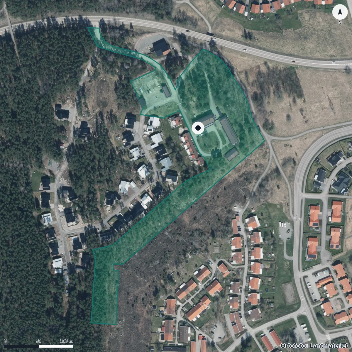 Flygbild över Dibber Bråstaborg Förskola, ortofoto från Lantmäteriet