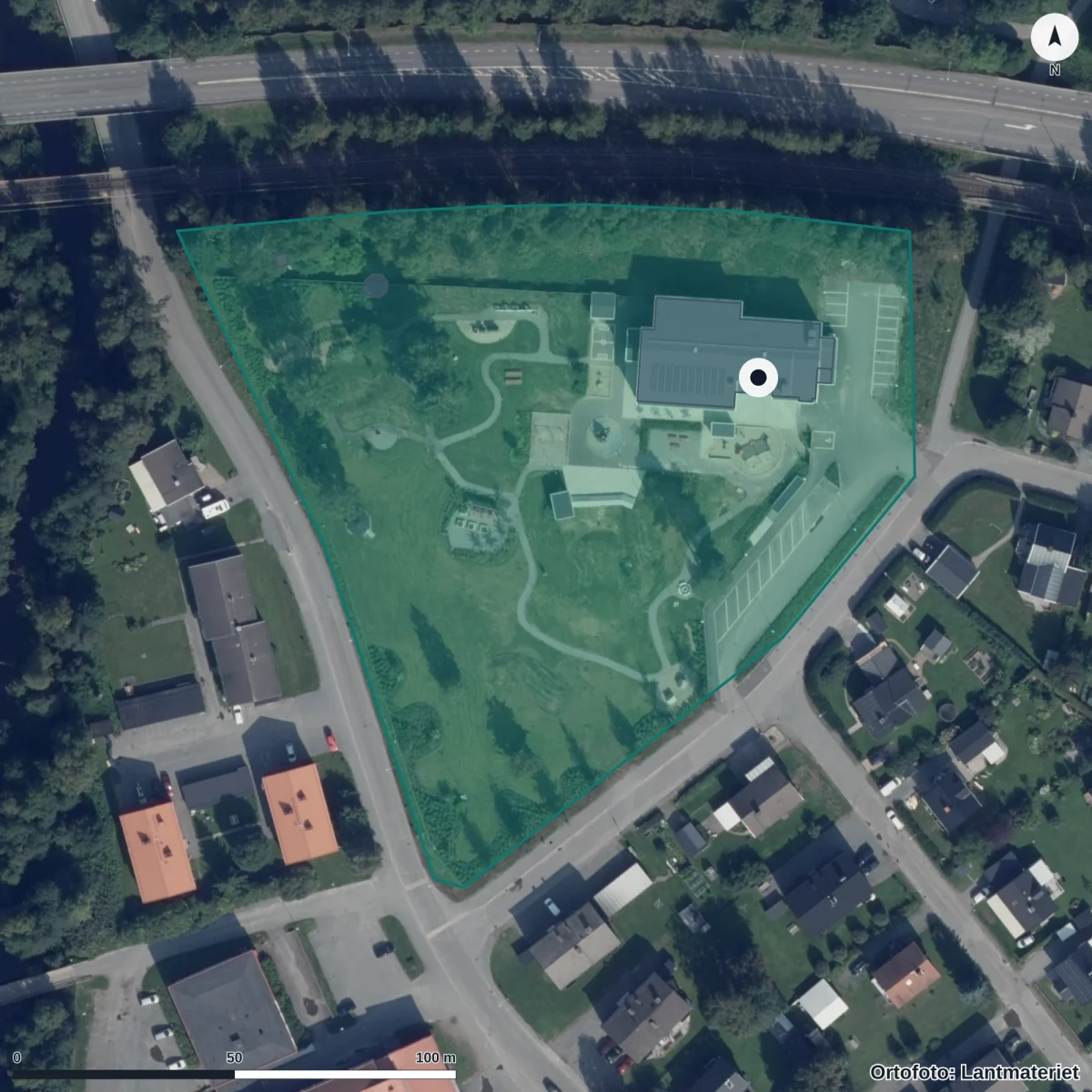 Flygbild över Brännans Förskola, ortofoto från Lantmäteriet
