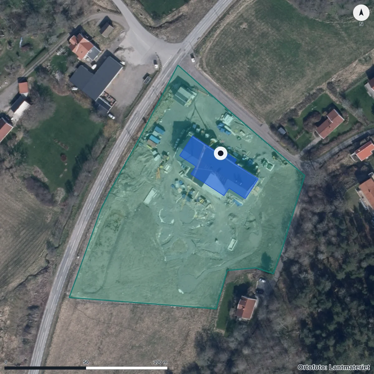 Flygbild över Forshälla-strands Förskola, ortofoto från Lantmäteriet