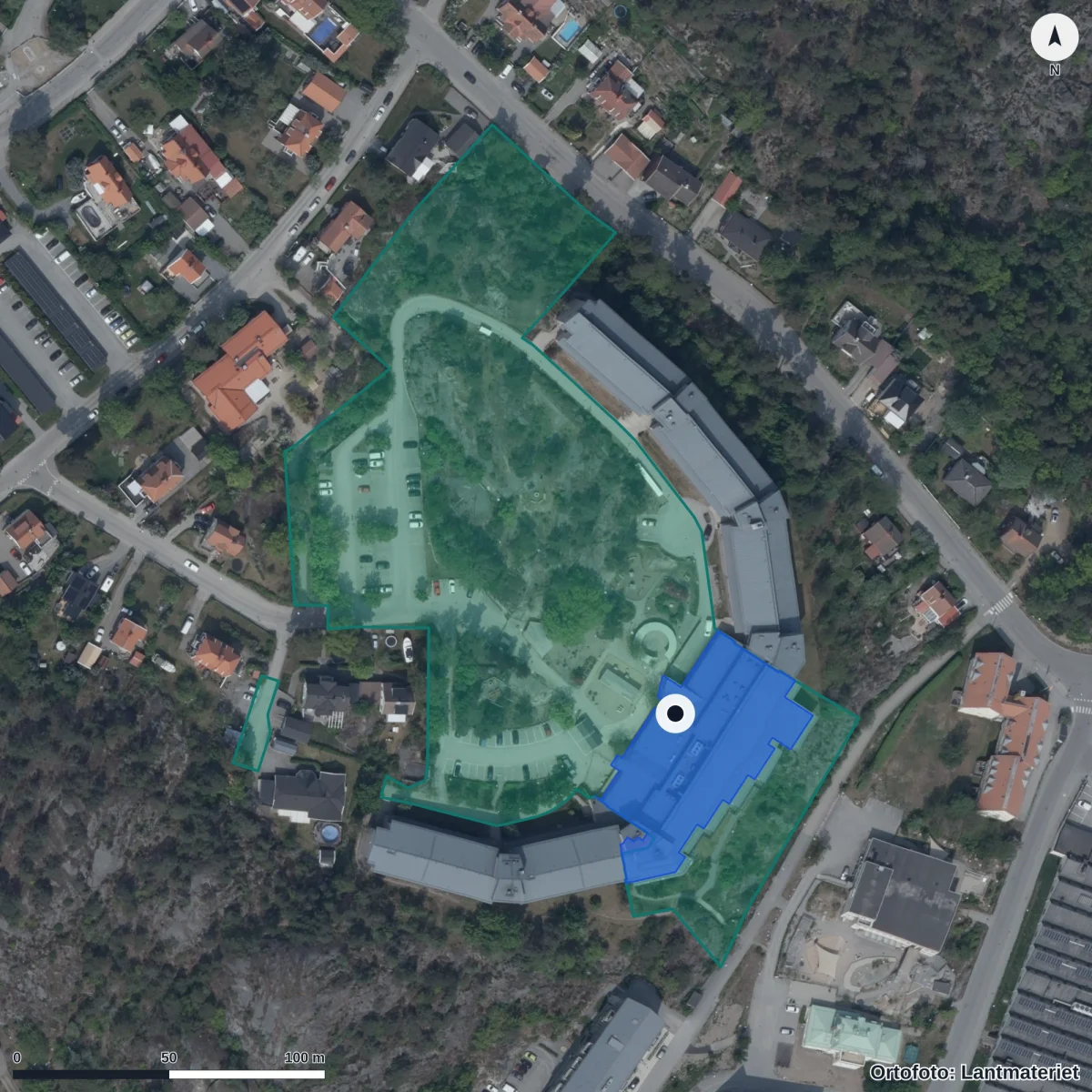 Flygbild över Utsiktens Förskola, ortofoto från Lantmäteriet