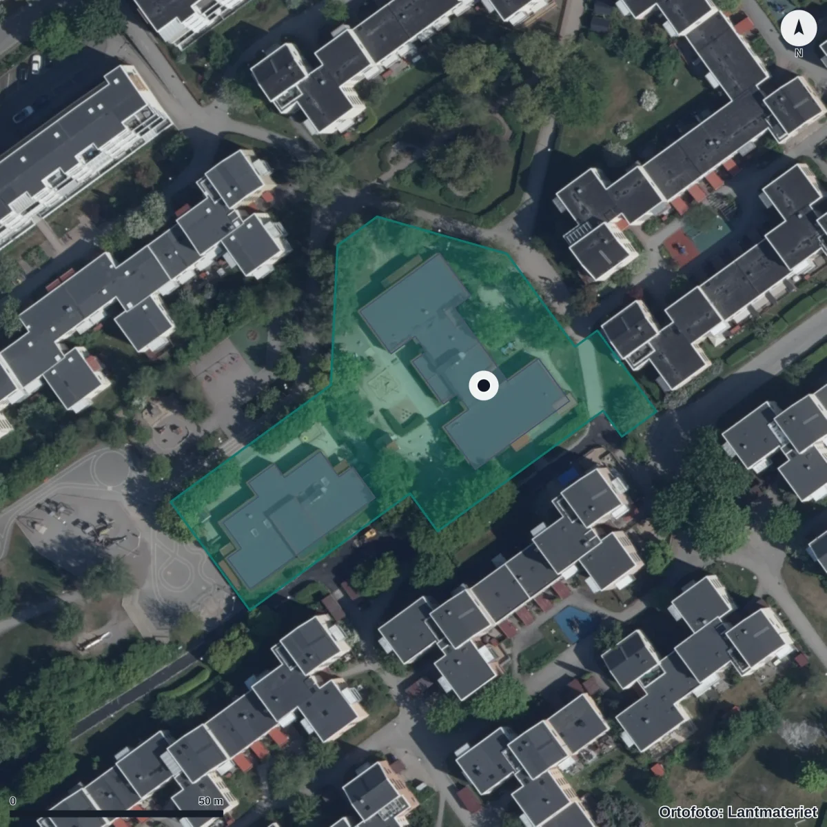 Flygbild över Förskolan Fröhuset, ortofoto från Lantmäteriet