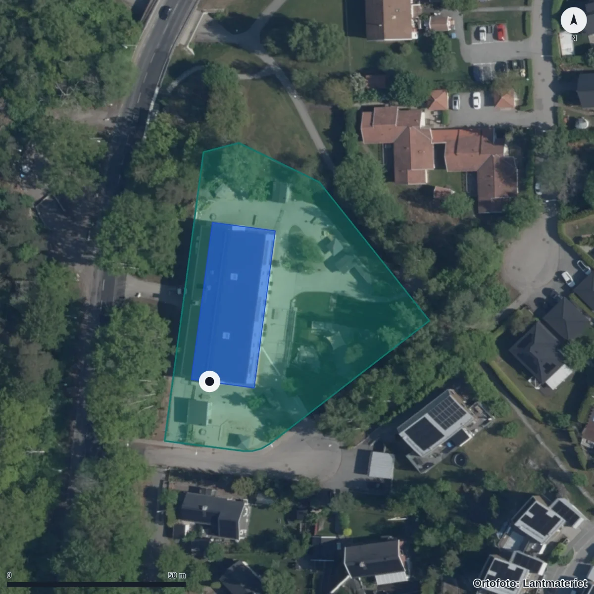 Flygbild över Förskolan Blomsterkungen, ortofoto från Lantmäteriet