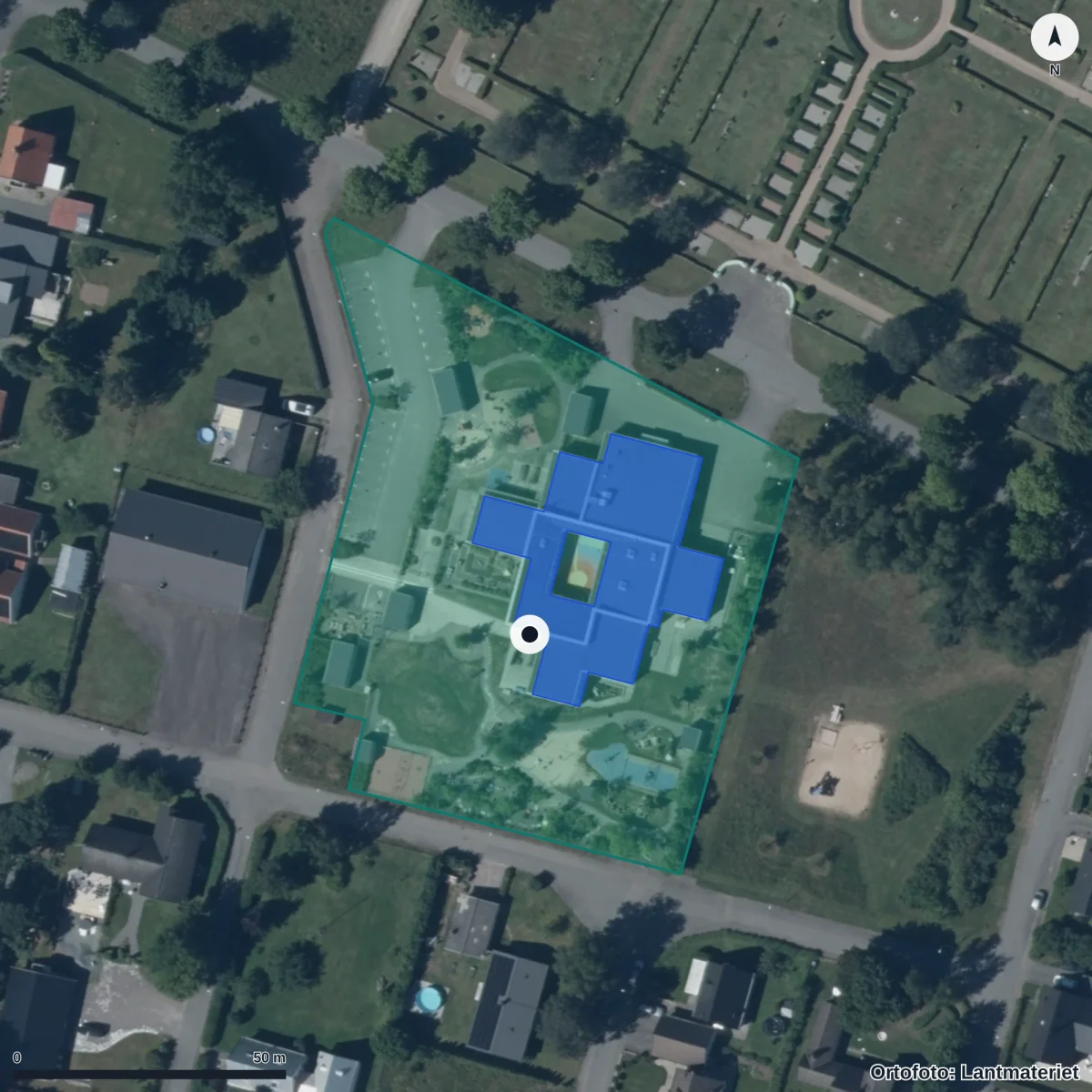 Flygbild över Borggårdens Förskola, ortofoto från Lantmäteriet