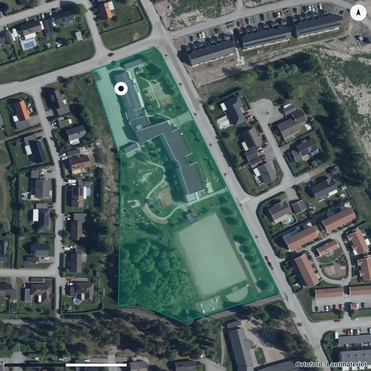 Flygbild över Svalsta Förskola, ortofoto från Lantmäteriet