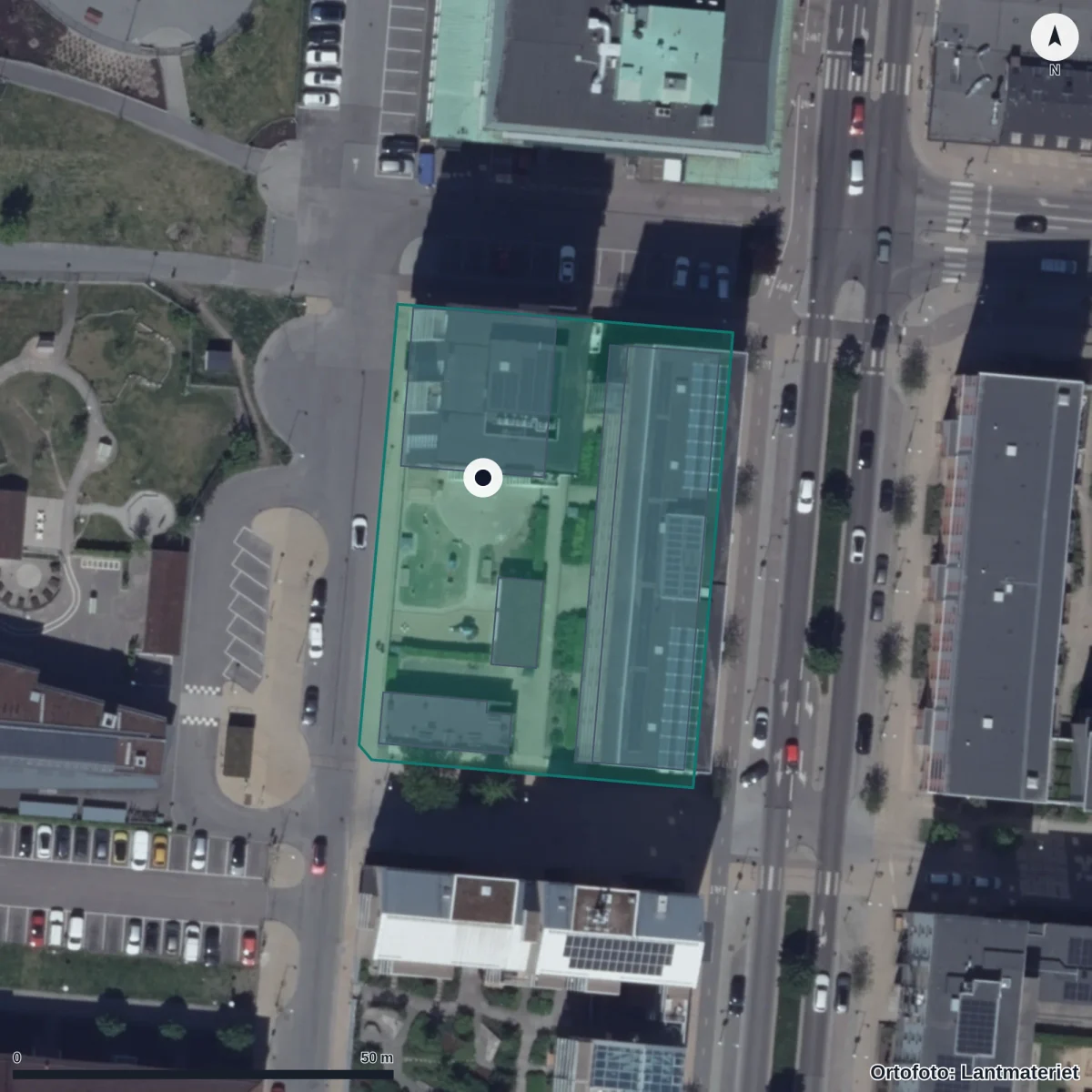 Flygbild över Fjärdingsgatan 23 Förskola, ortofoto från Lantmäteriet