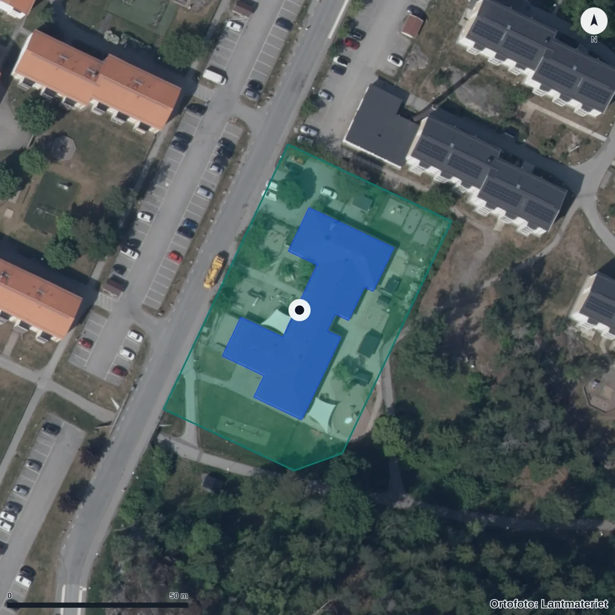 Flygbild över Munkmora Fsk, ortofoto från Lantmäteriet