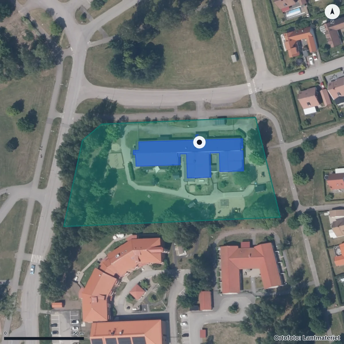 Flygbild över Förskolan Gustavsvik, ortofoto från Lantmäteriet