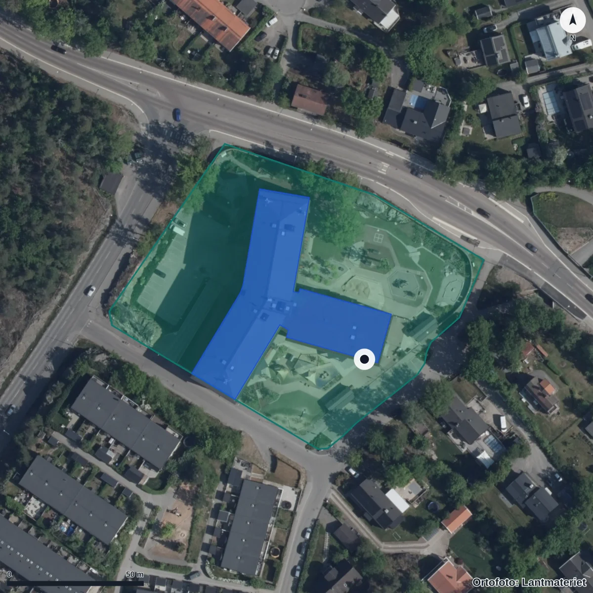 Flygbild över Jensen Förskola Snättringe, ortofoto från Lantmäteriet