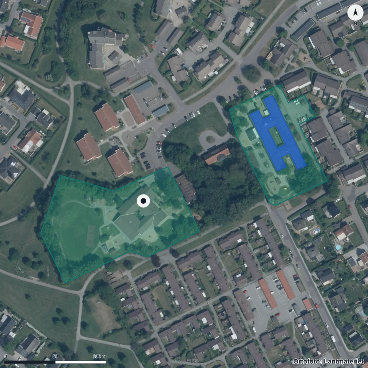 Flygbild över Emyhills Förskola, ortofoto från Lantmäteriet