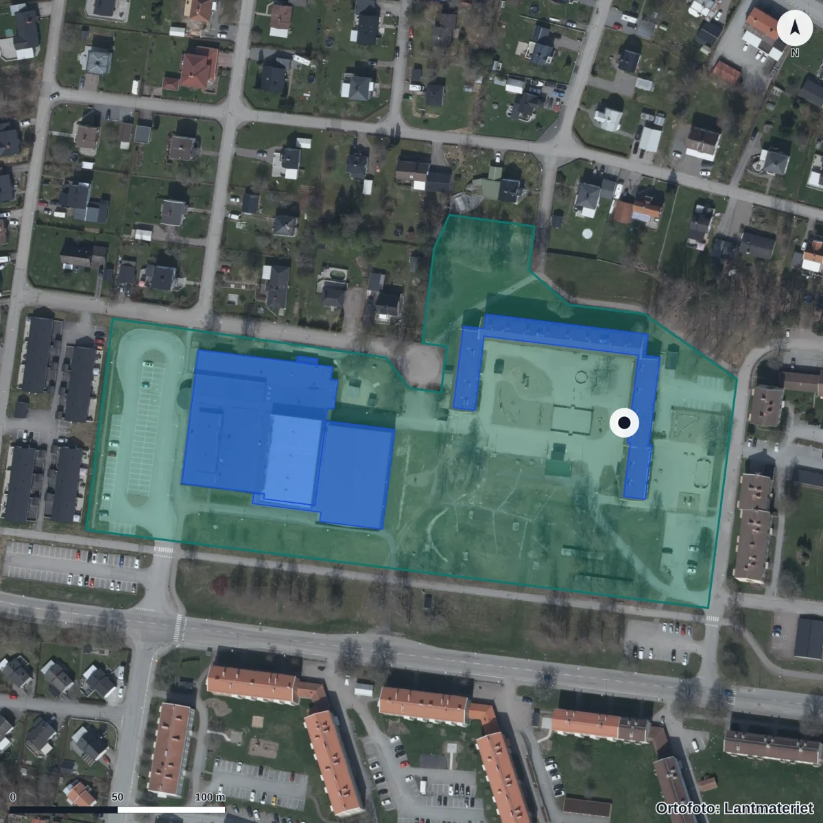 Flygbild över Karlbergs Förskola, ortofoto från Lantmäteriet