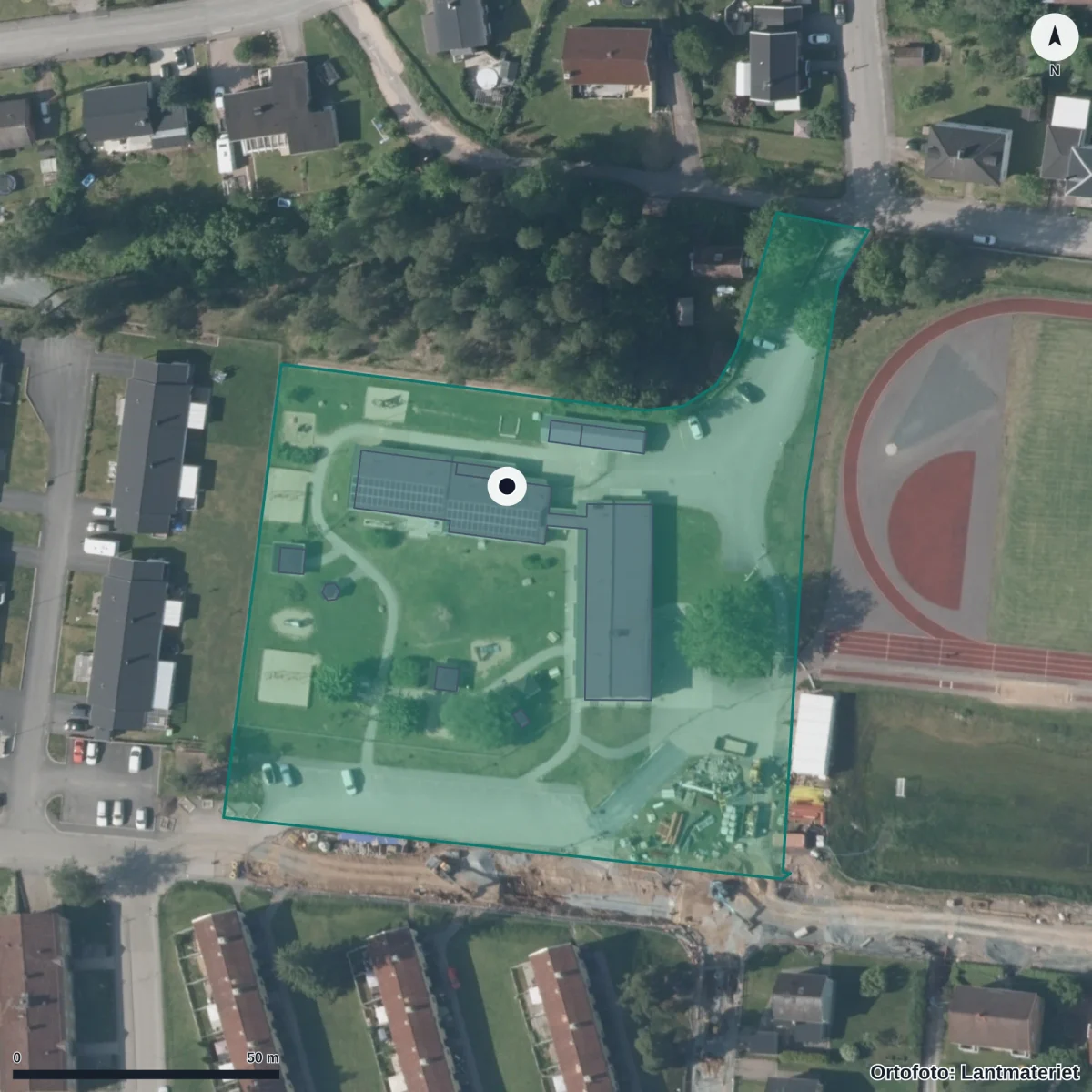 Flygbild över Hagadals Förskola, ortofoto från Lantmäteriet
