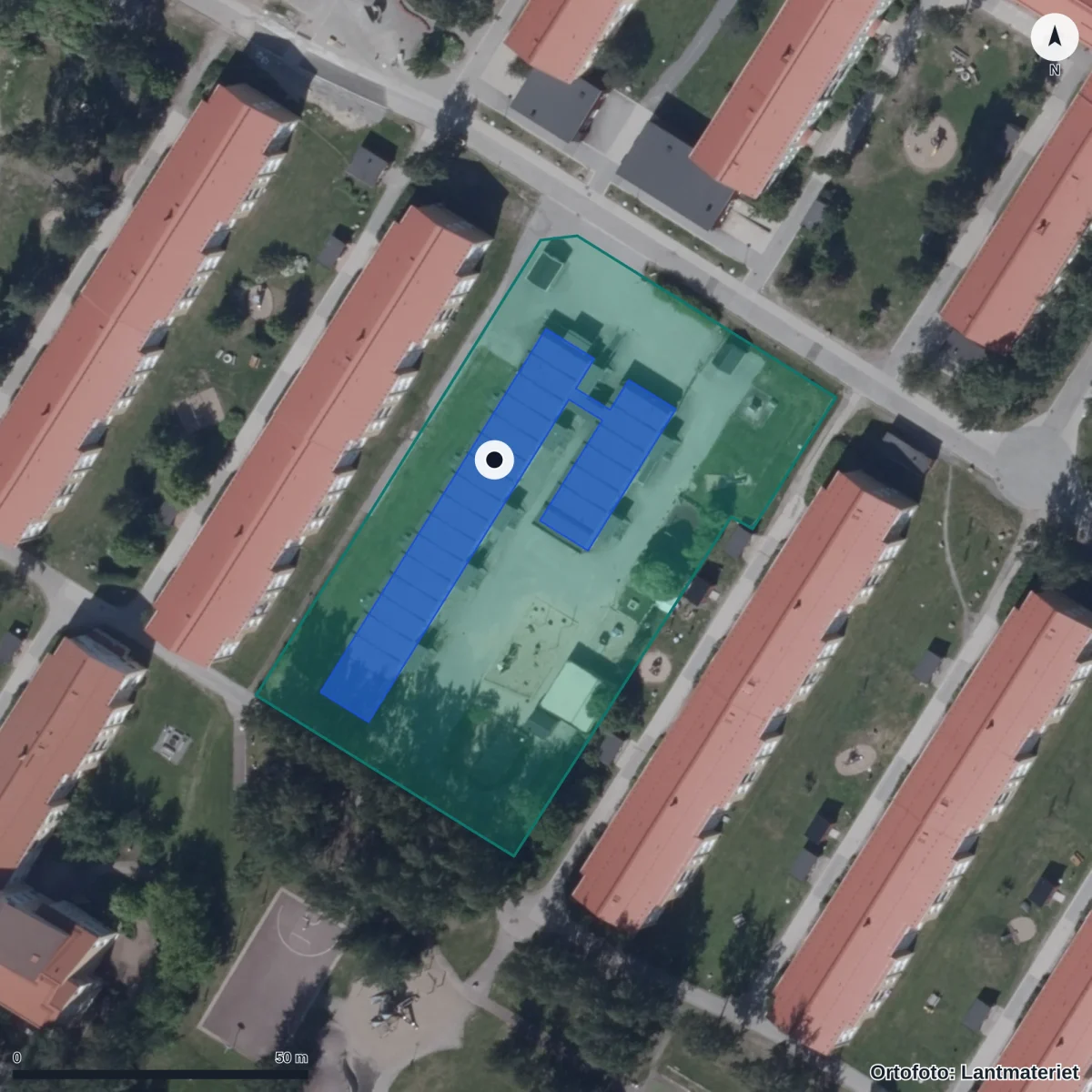 Flygbild över Kristallens Förskola, ortofoto från Lantmäteriet
