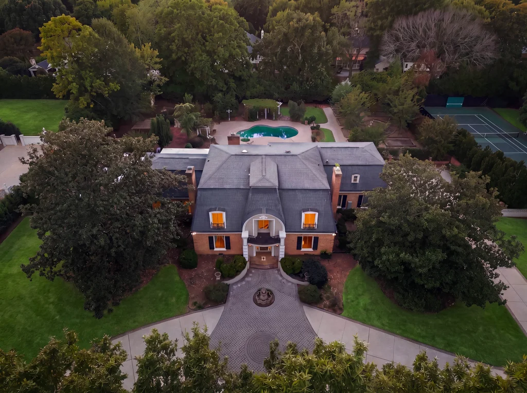 3452SharonRd_Drone_Twilight_005_Green_Grass_GreenGrass_Clean_Driveway_CleanDriveway