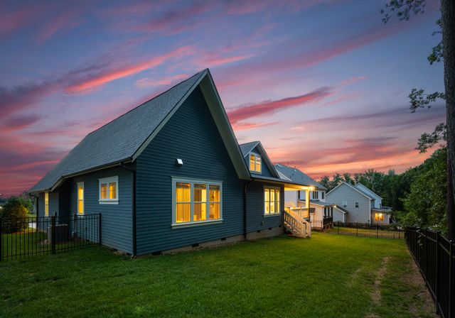 Pin Oak Ct_Twilight -04