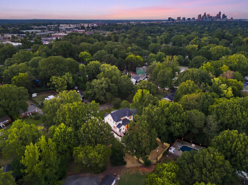 4647_General_Pershing_Dr_Drone_Twilight_003_Light_Lavender_Twilight_LightLavenderTwilight