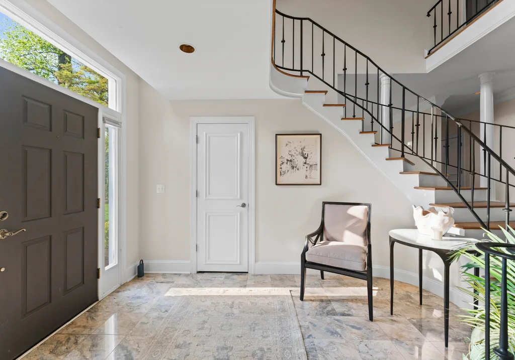 Oglukian Road_Int-03