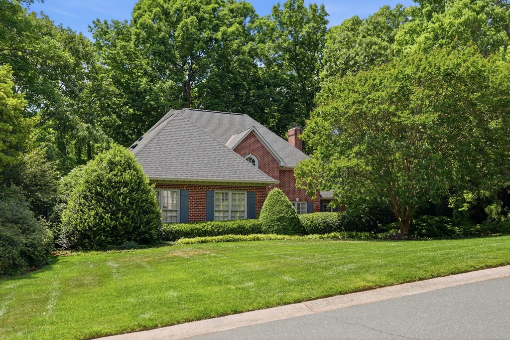 4145MoorlandDr_Ext_002