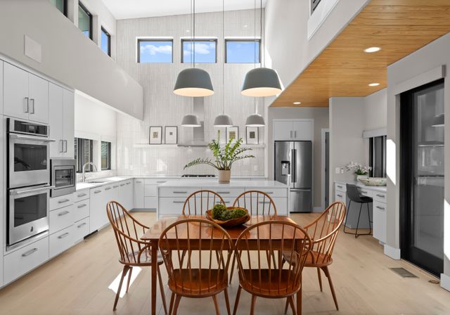 Mammoth Oaks Dr_Int-29