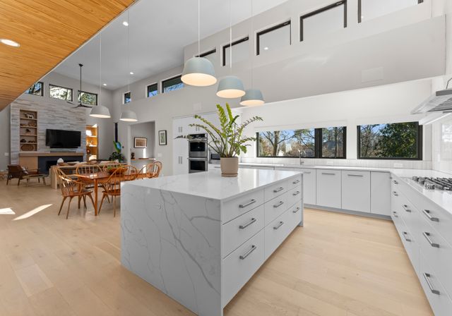 Mammoth Oaks Dr_Int-35