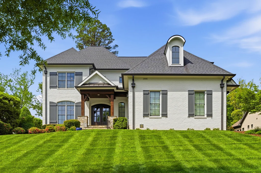 1605ArborfieldCommonsCt_Ext_004