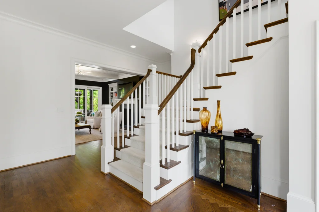 1605ArborfieldCommonsCt_Int_005