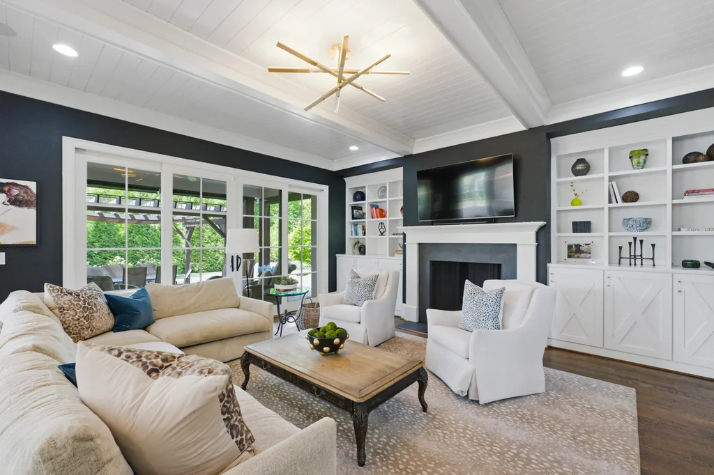 1605ArborfieldCommonsCt_Int_016