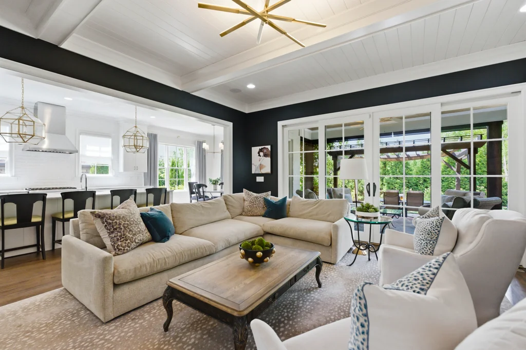 1605ArborfieldCommonsCt_Int_018