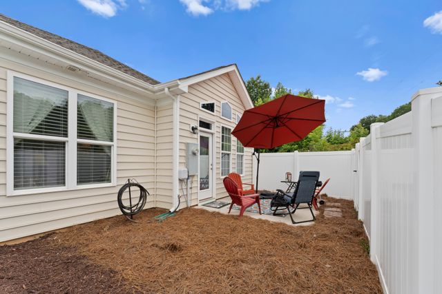 Park View Dr _Ext-04