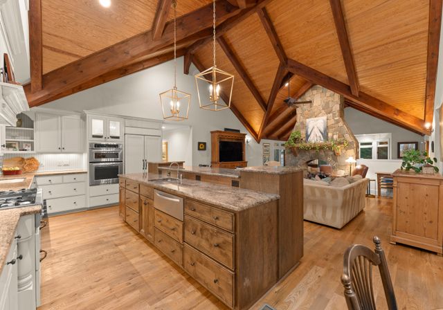 Jim Johnson Rd_Int-20